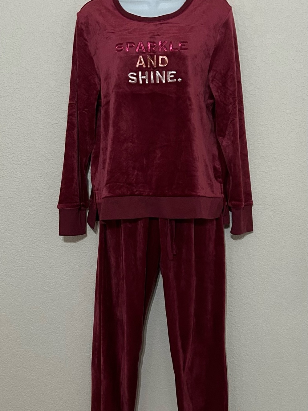 Kate Spade Burgundy 'Sparkle and Shine' Velvet Pajama Set Size L